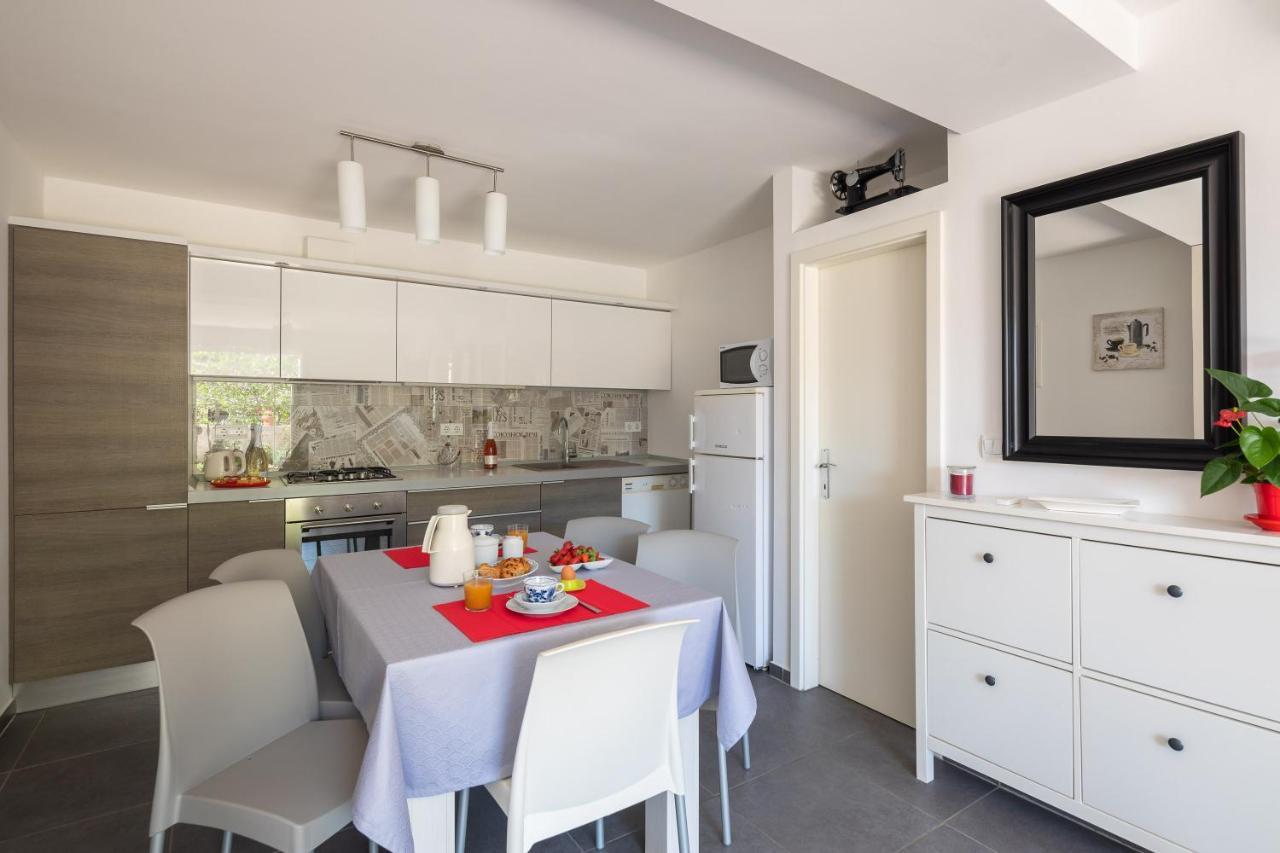 Seaside Apartment Kamelia Mimice Exterior photo
